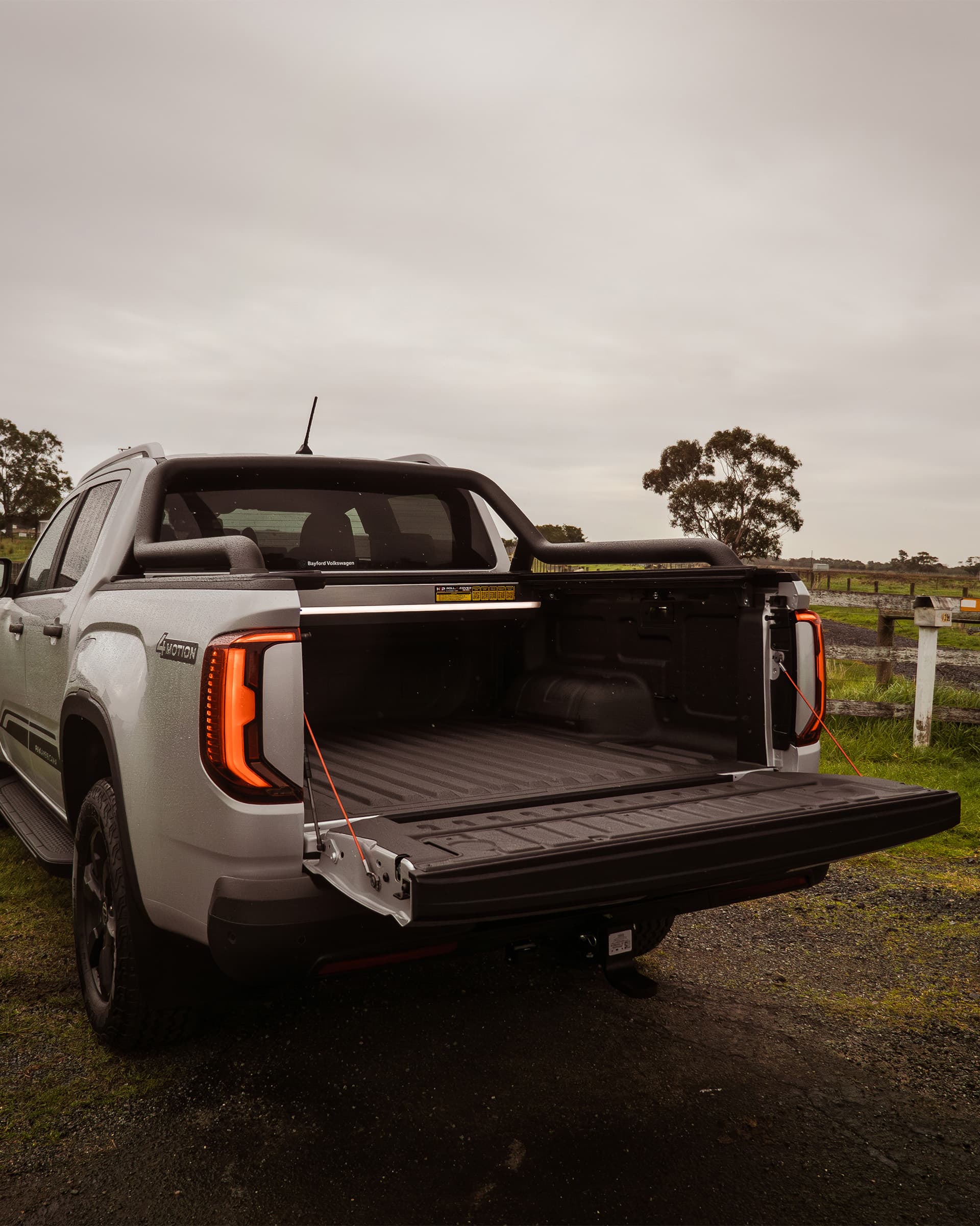 HSP Tailgate Lock: Tail Lock fitted to the tailgate for secure locking