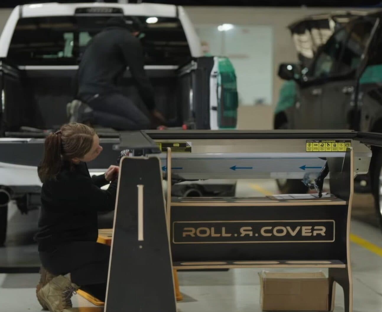 Fitting the HSP Roll Mate: fitting demonstration of the hard roll-up tonneau cover on a ute tub