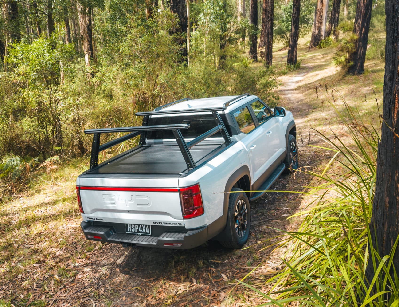 HSP Roller Shutter: Roll R Cover closed over the ute tub on a BYD Shark 6, shown from above