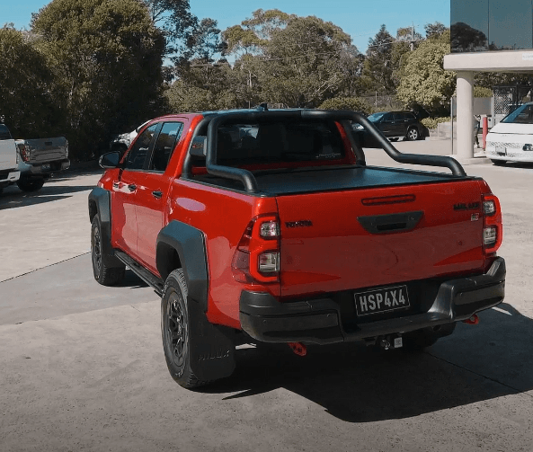 Ute Sports Bar: HSP Armour Bar mounted behind the cab of a dual cab ute