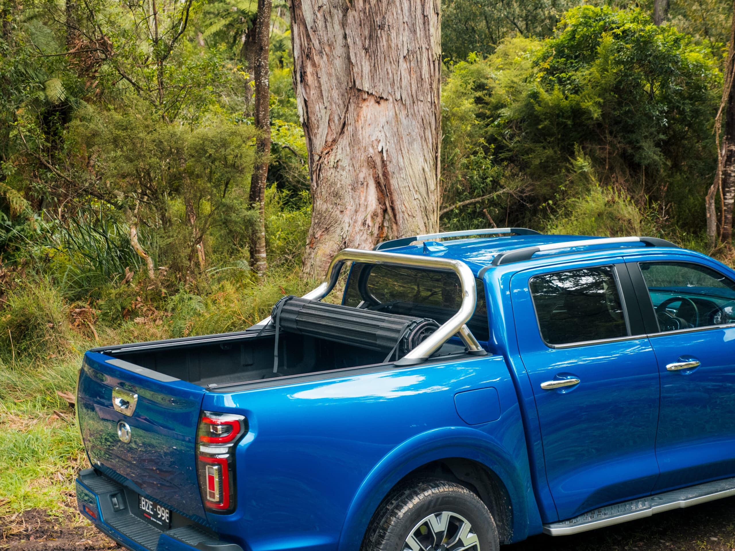 GWM Cannon Tonneau Cover: HSP Roll Mate closed over the ute tub on a dual cab