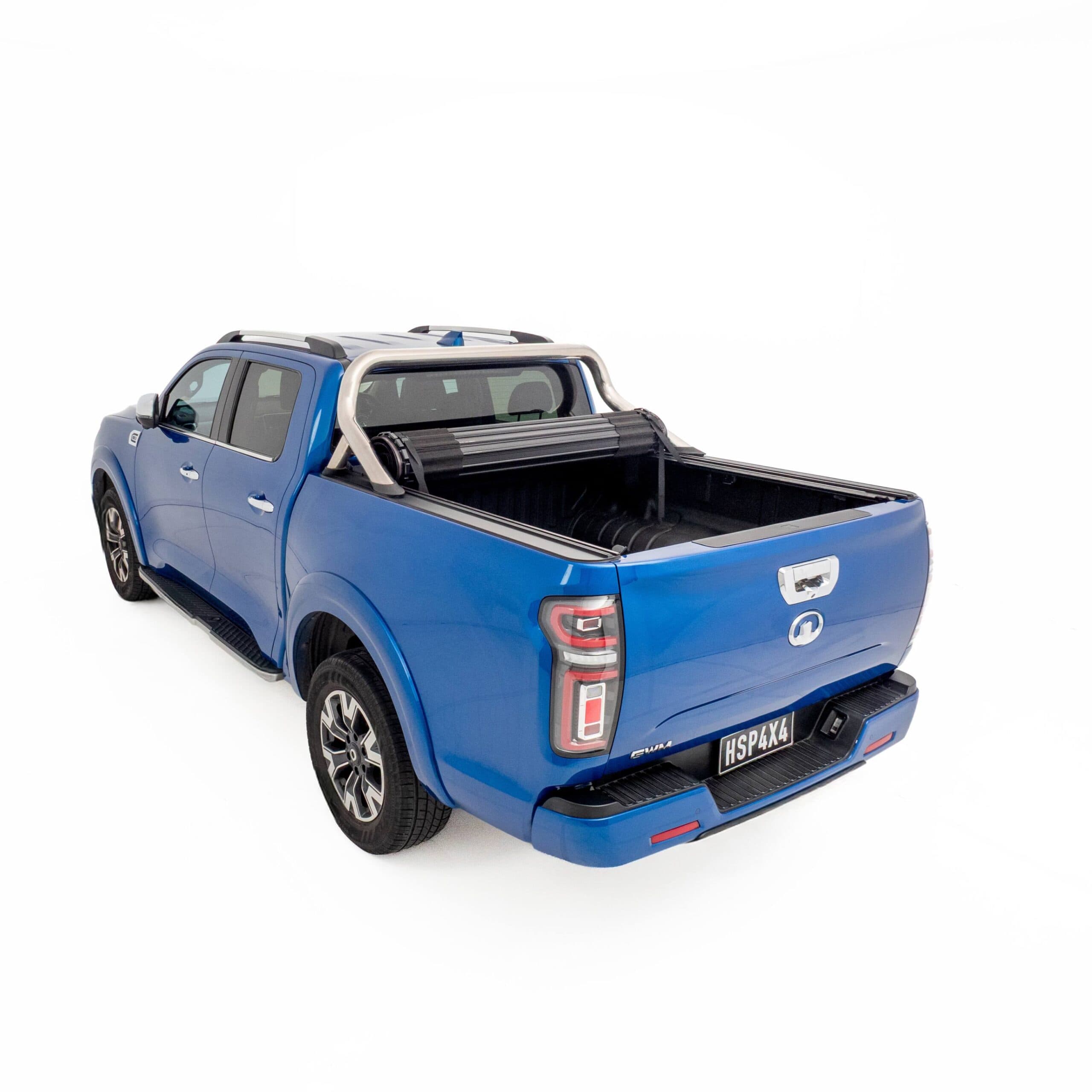 HSP Roll Mate tonneau cover fitted with Genuine sports bar adapter on GWM Haval Cannon