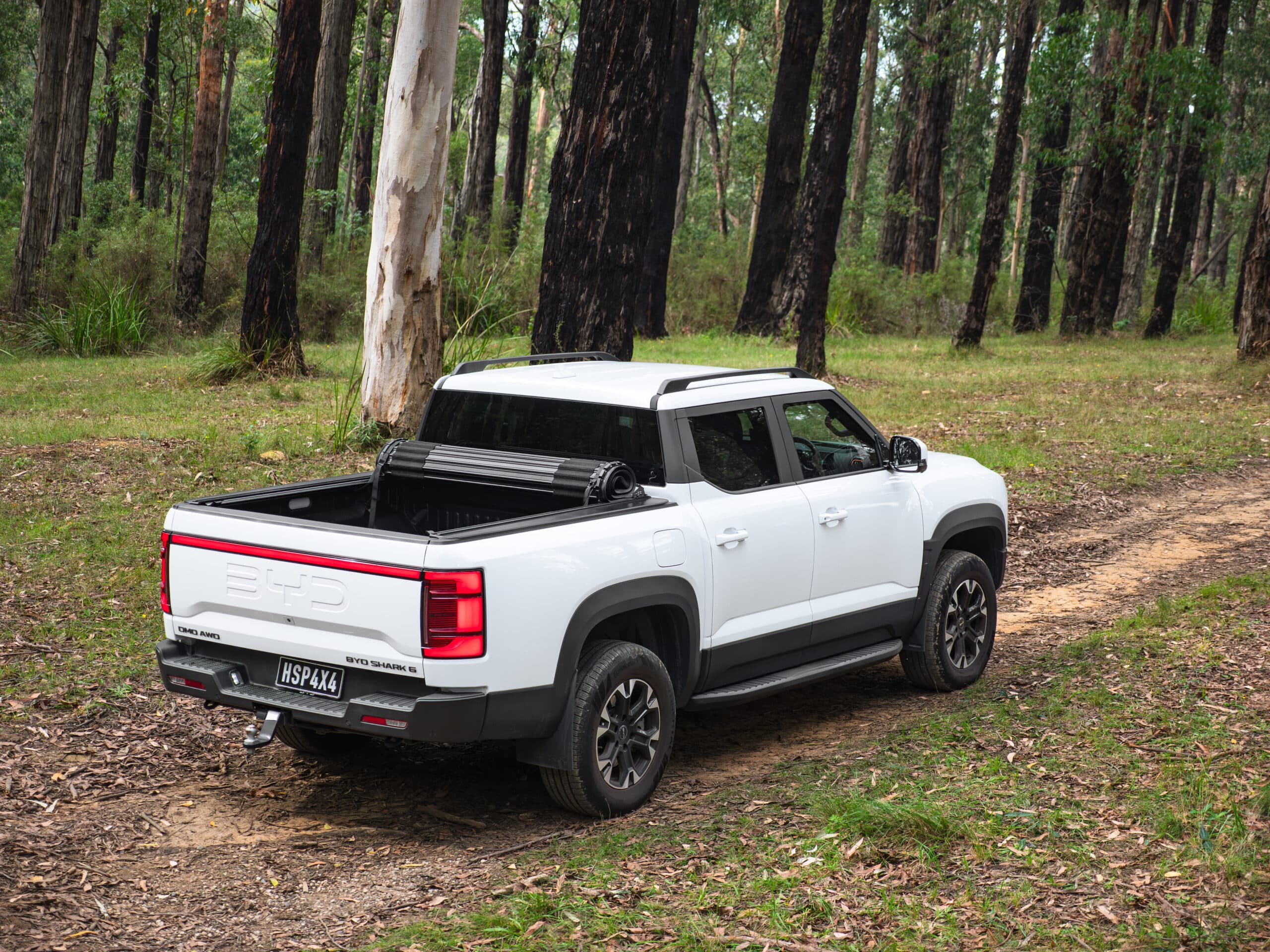 Ute Tonneau Cover for BYD utes: HSP Roll Mate closed over the ute tub on a dual cab